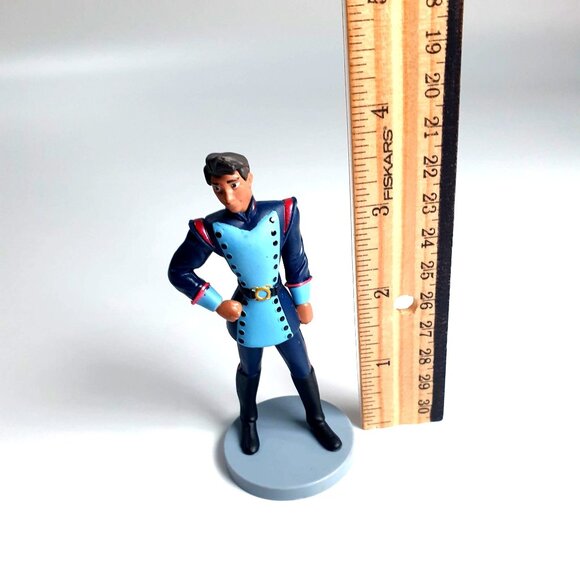 Captain Gabriel Disney Elena Of Avalor Gabe Nunez Toy Figurine 4 Inch Collection - Picture 6 of 6